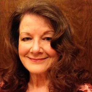 Meet your Posher, Connie